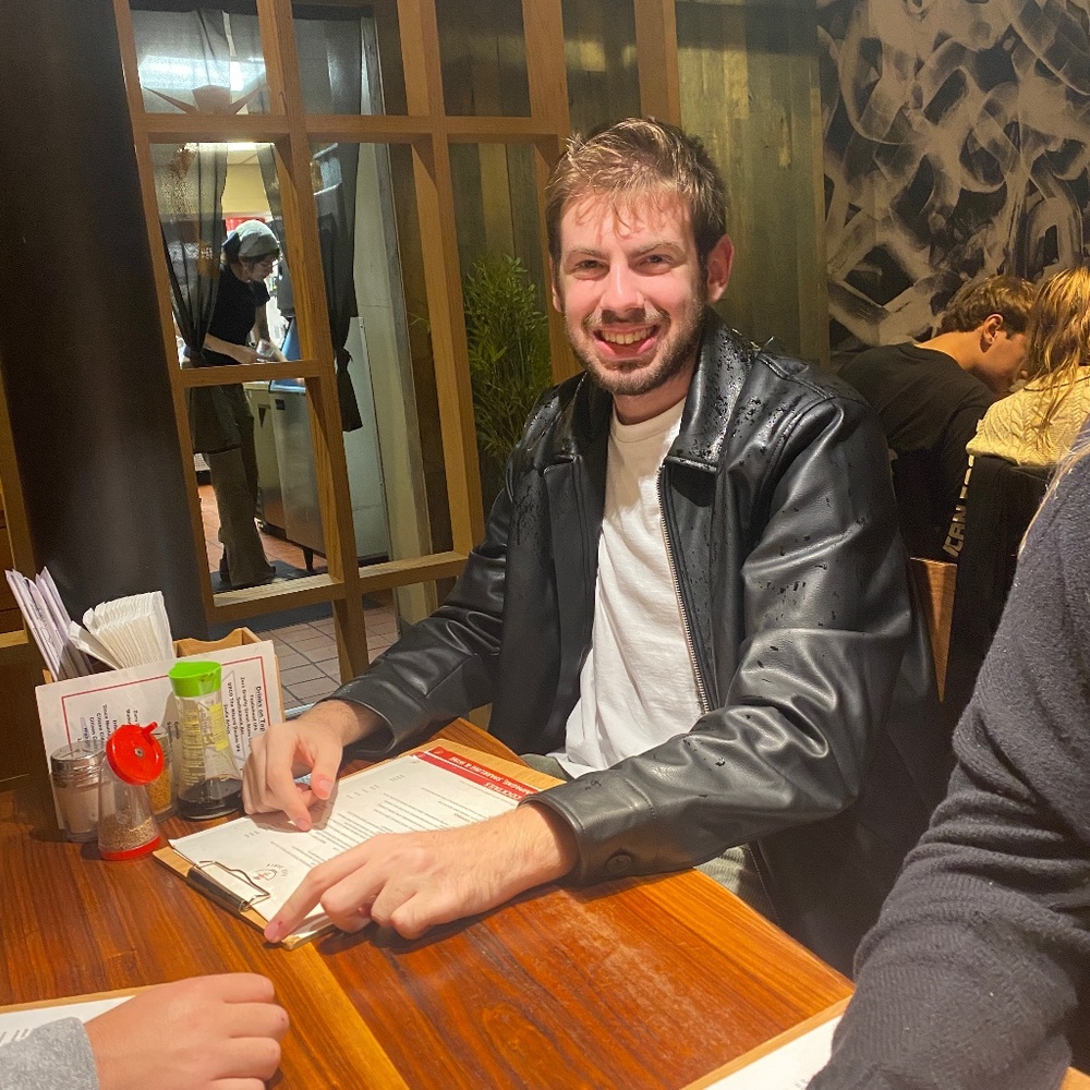 Meet your Posher, Victoria